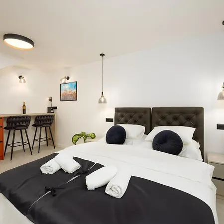 New!!! Deluxe Dino In The Old Town Of Appartamento