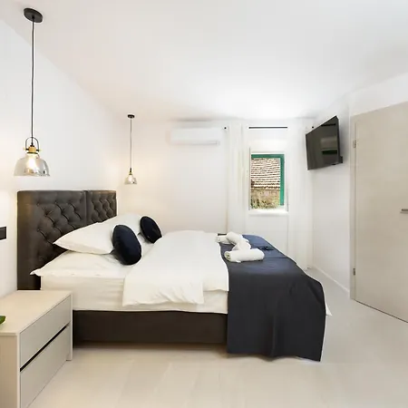 New!!! Deluxe Dino In The Old Town Of Appartamento Spalato