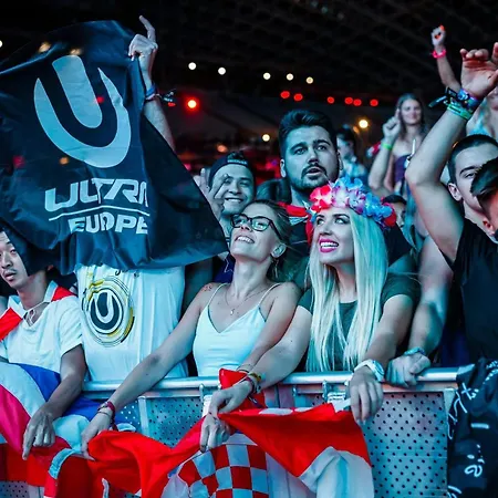 Apartman Deluxe Dino In The Old Town Of *