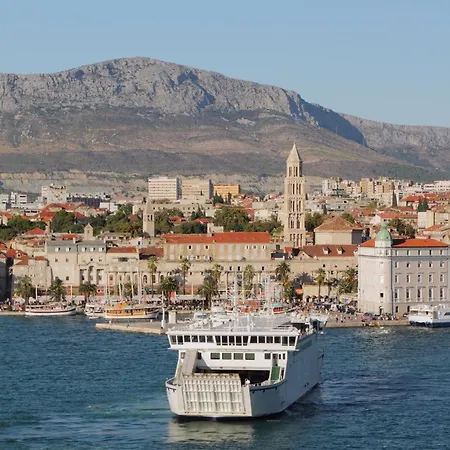 Deluxe Dino In The Old Town Of