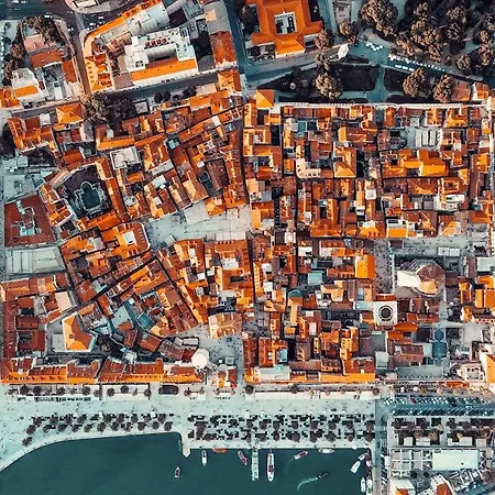 Apartman Deluxe Dino In The Old Town Of *