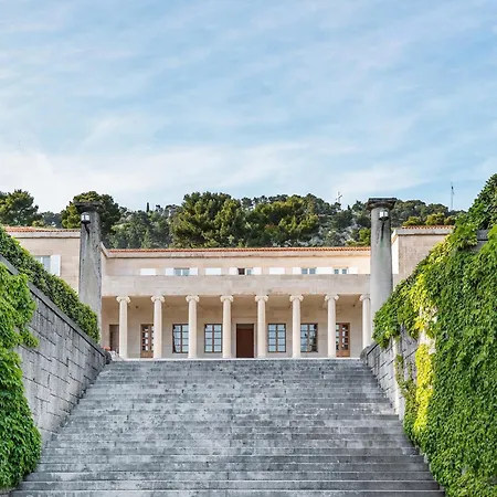 Apartman Deluxe Dino In The Old Town Of