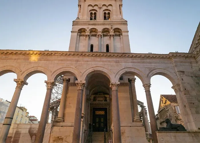 아파트 Deluxe Dino In The Old Town Of *